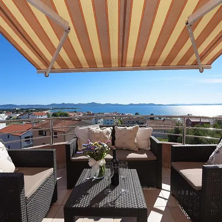 Lola Maria 2 Apartman *