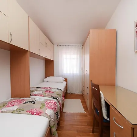 Apartman Lola Maria 2